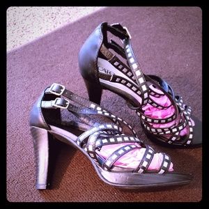 STOP😍😍**DEAL OF DAY** BUNDLE OF SHOES